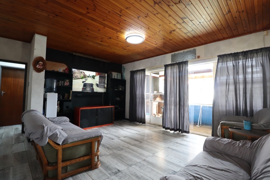 5 Bedroom Property for Sale in Morningside Eastern Cape